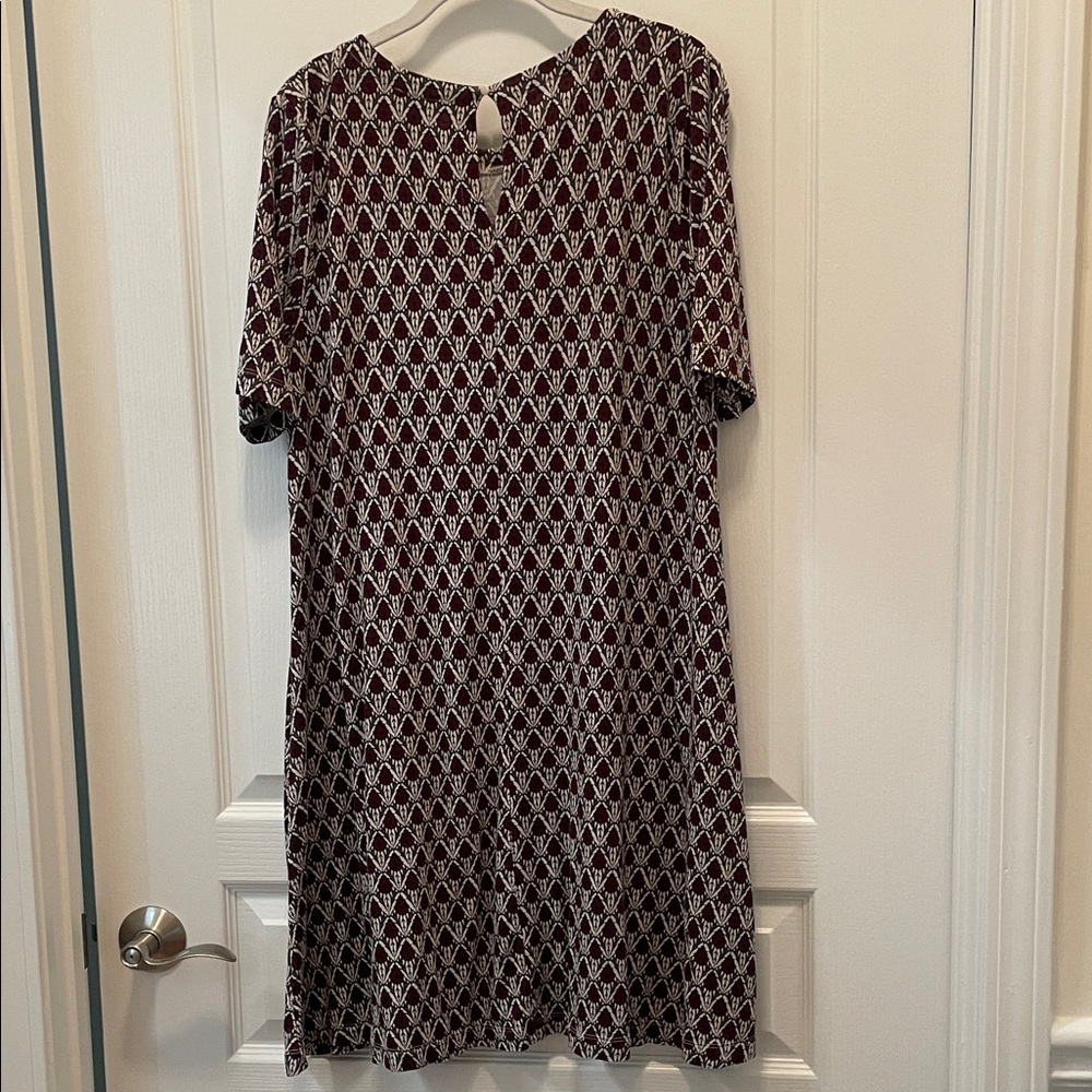 LOFT Maroon‎ and Cream Patterned Midi Dress - Picture 4 of 5
